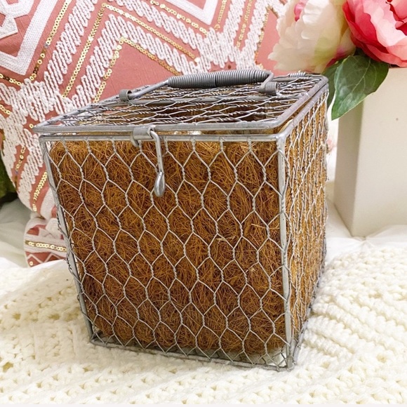 Farmhouse Boho Wire Planter Box - Picture 4 of 4